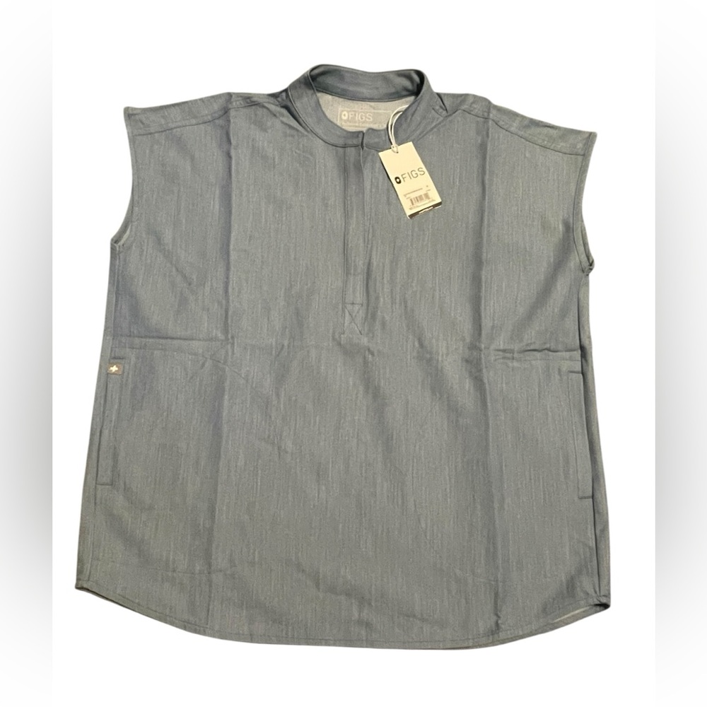 Figs Rafaela oversized scrub top. Size small. Blue